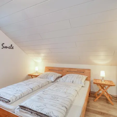 Ferienhaus Bei Zoe Mit Sauna Kirchheim  Exterior photo
